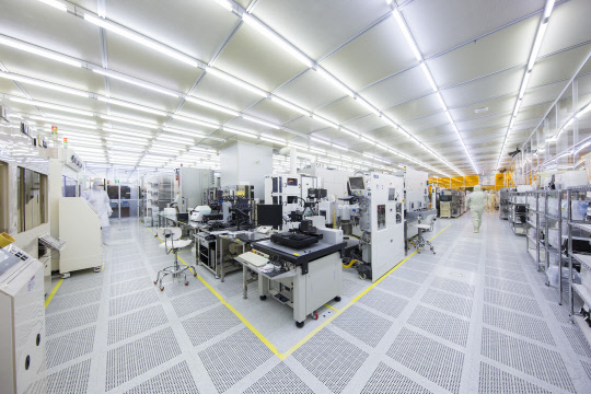 특허청은 반도체 분야 민간 퇴직 전문 인력 67명을 전문임기제 심사관으로 채용키로 했다.  디지털타임스 DB